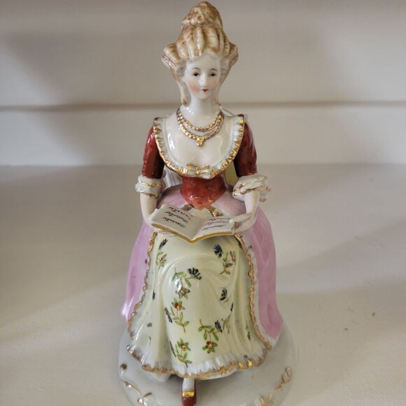VINTAGE ~ MARUYAMA OCCUPIED JAPAN PORCELAIN READING WOMAN FIGURINE - Picture 8 of 12